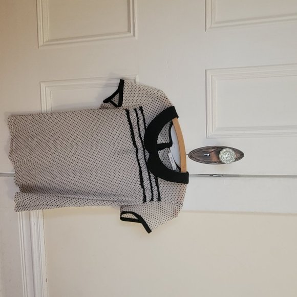 Cute blouse - Picture 2 of 3